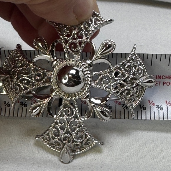 Vintage Trifari Crown Maltese Cross Brooch Silvertone Elegant - Picture 4 of 7